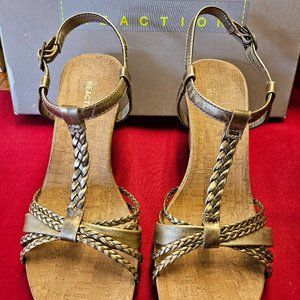 Kenneth Cole Reaction Metallic Gold Strappy Braided Wedge Shoes Size 7 Medium